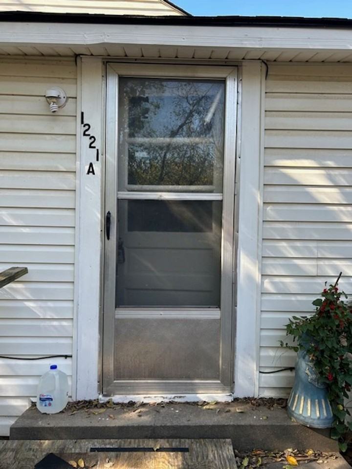 1221A Monnett Ave - Photo 2 of 8