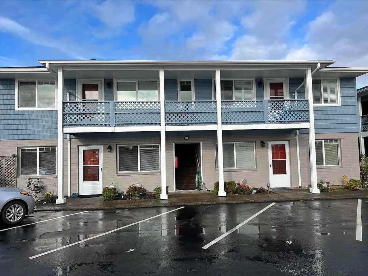 110 Ocean Beach Blvd S - Photo 2 of 12