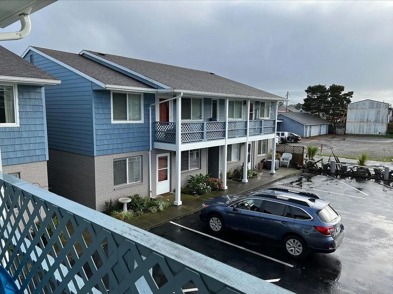 110 Ocean Beach Blvd S - Photo 3 of 12