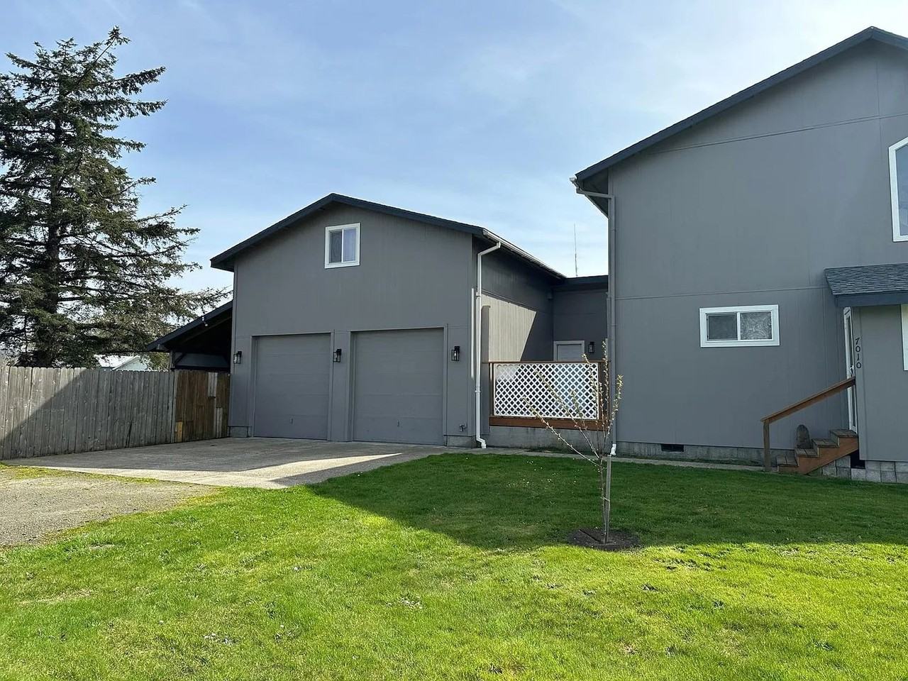 7010 Capt Gray Dr - Photo 2 of 27