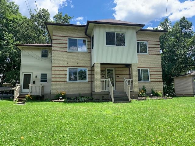 Extra Spacious Top Unit Duplex - Photo 2 of 3