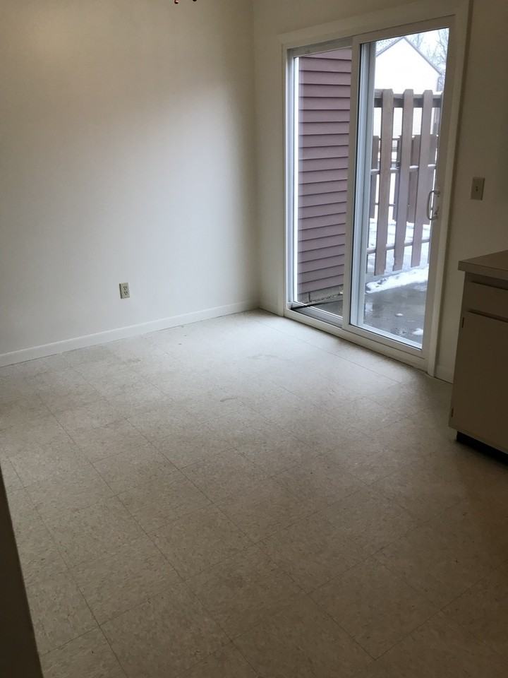 Peppertree Townhomes - Photo 6 of 16