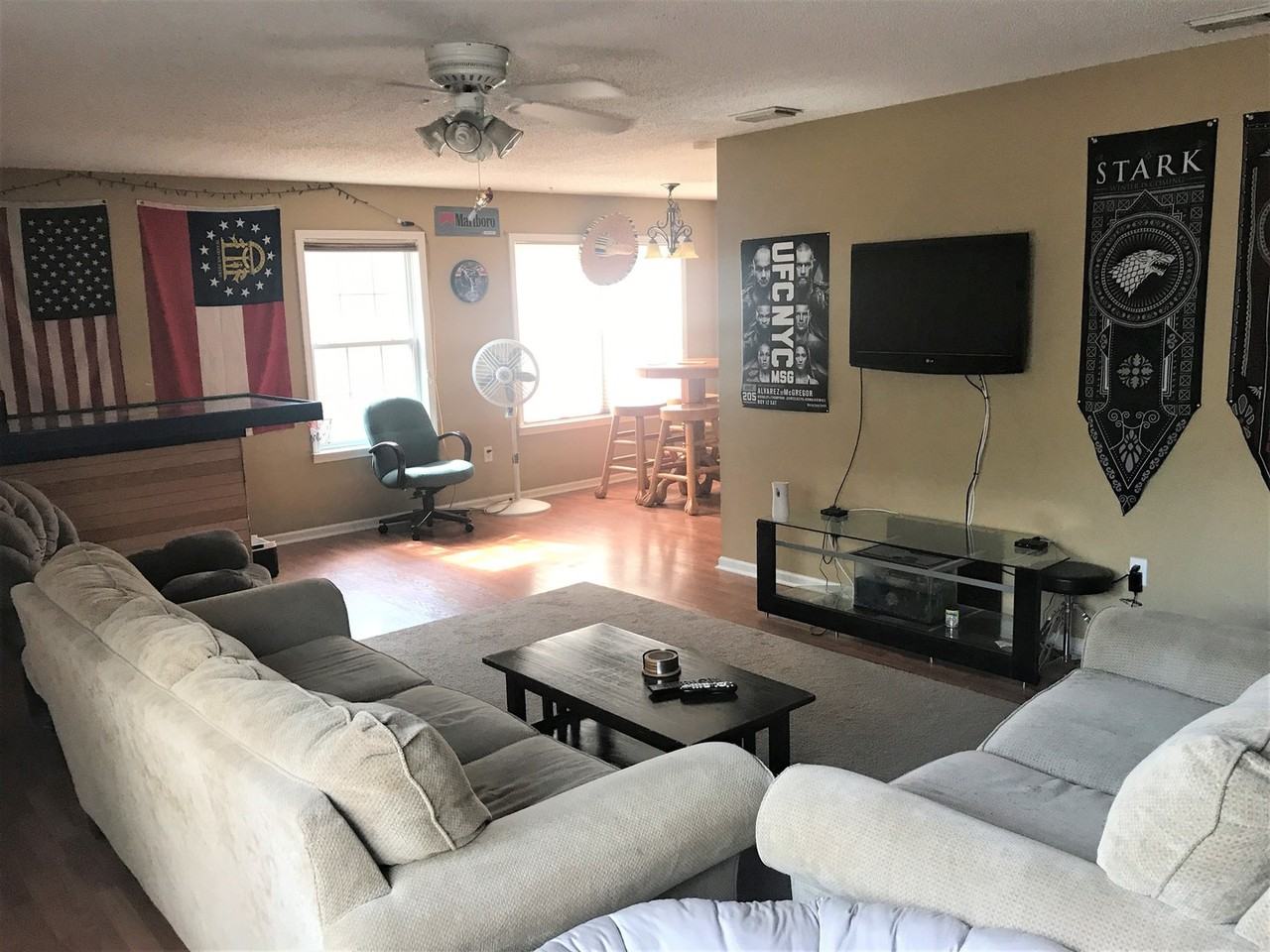102 Echo Way - Photo 2 of 22