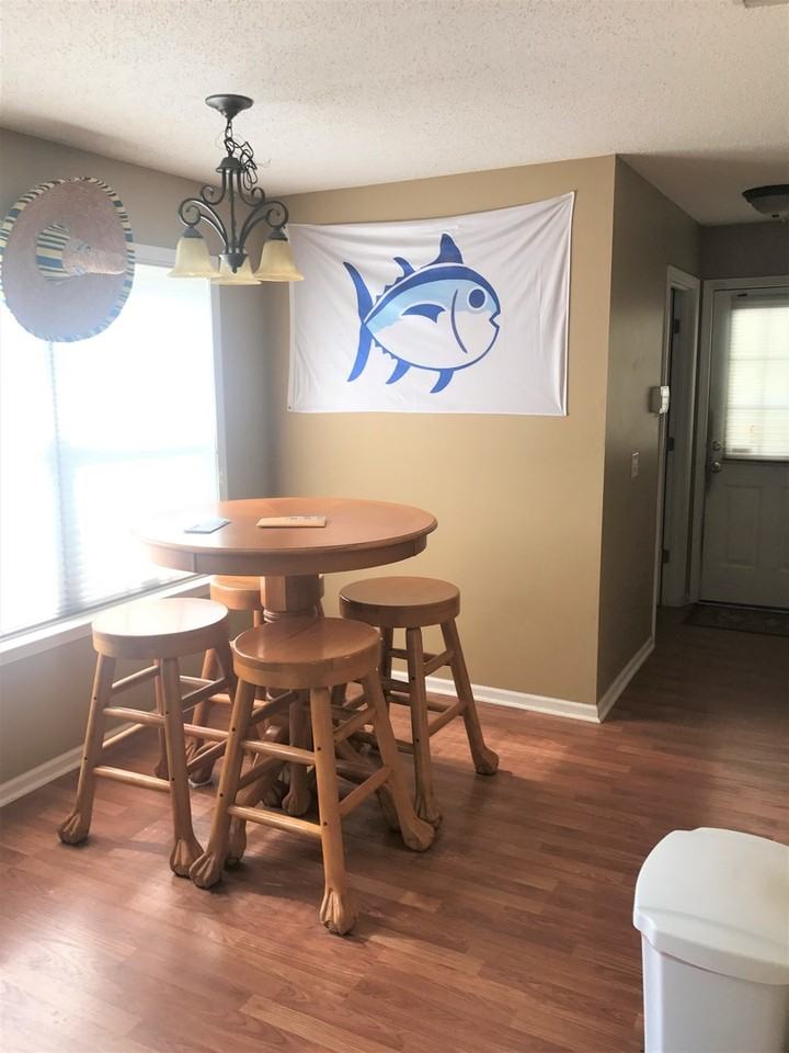 102 Echo Way - Photo 6 of 22