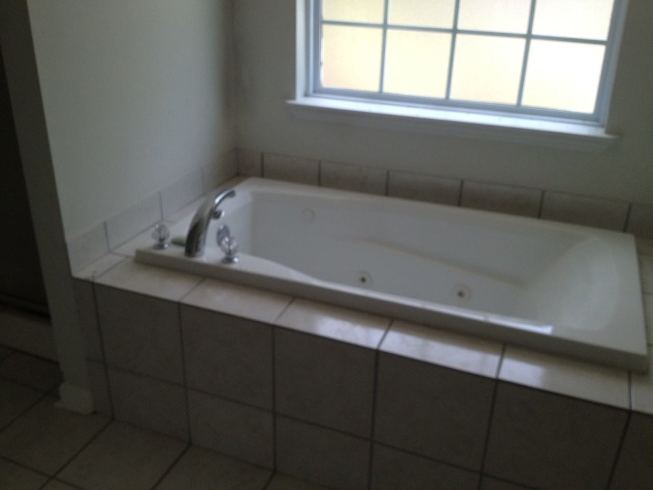 703 Guinevere Ct - Photo 6 of 7