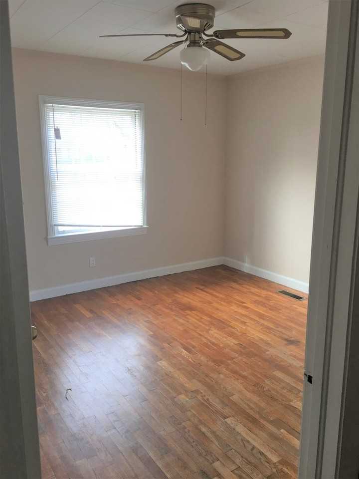 510 Park Ave - Photo 6 of 18