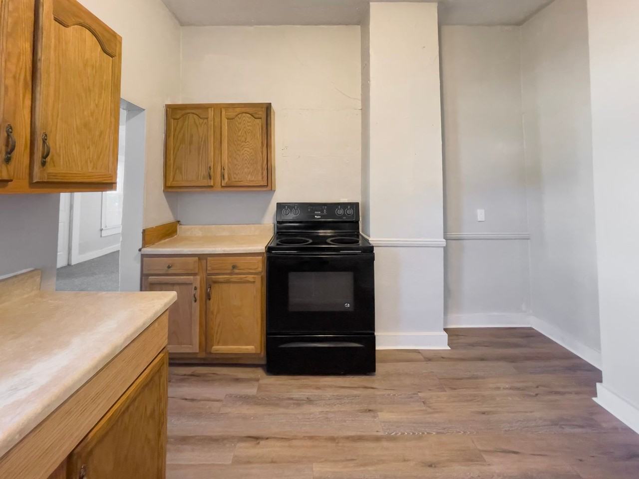 1219 W Jackson St - Photo 2 of 19