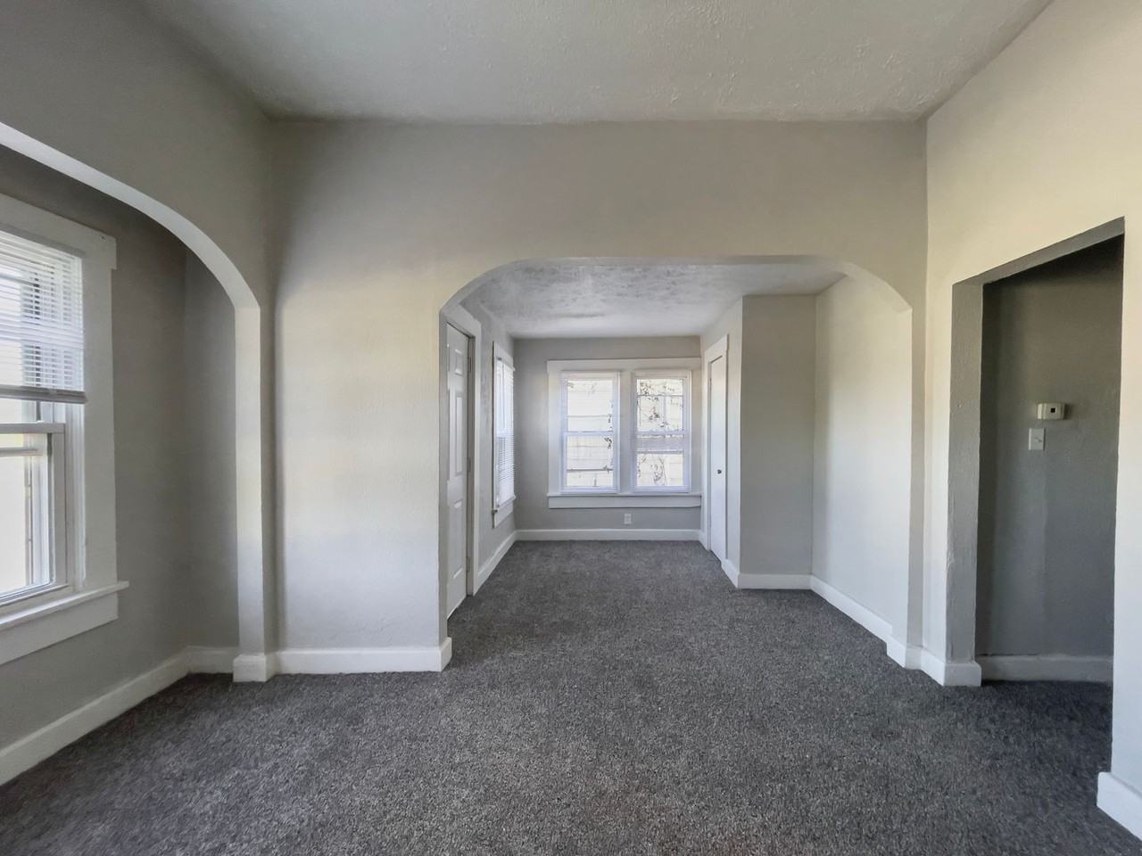 1219 W Jackson St - Photo 5 of 19