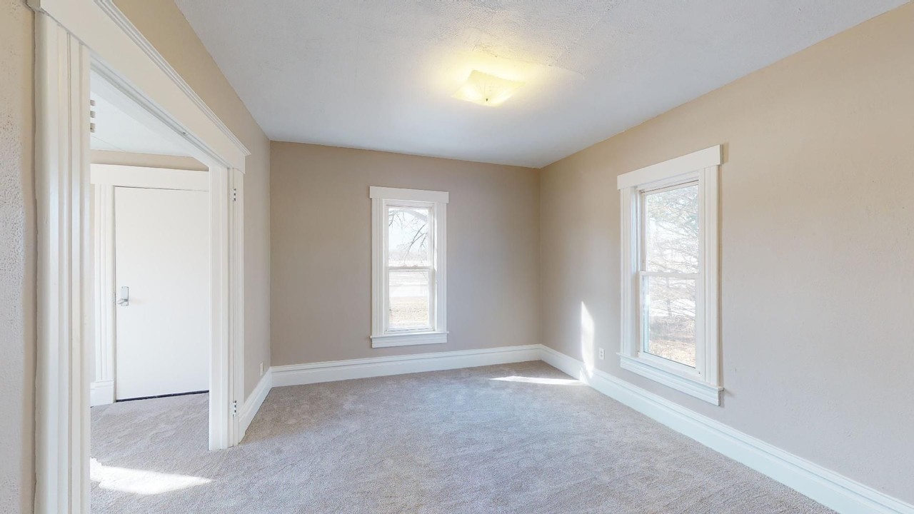 896 P Ave - Photo 6 of 25