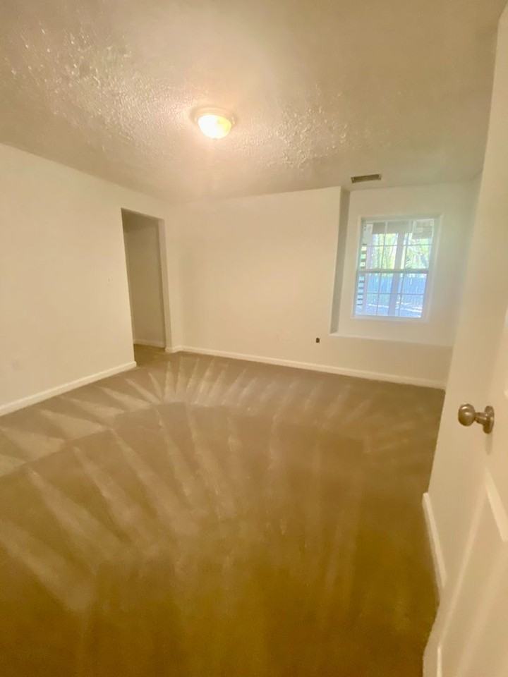 15 Oak Rd - Photo 5 of 27