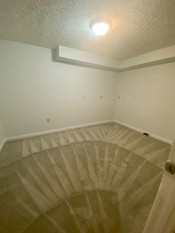 15 Oak Rd - Photo 3 of 27