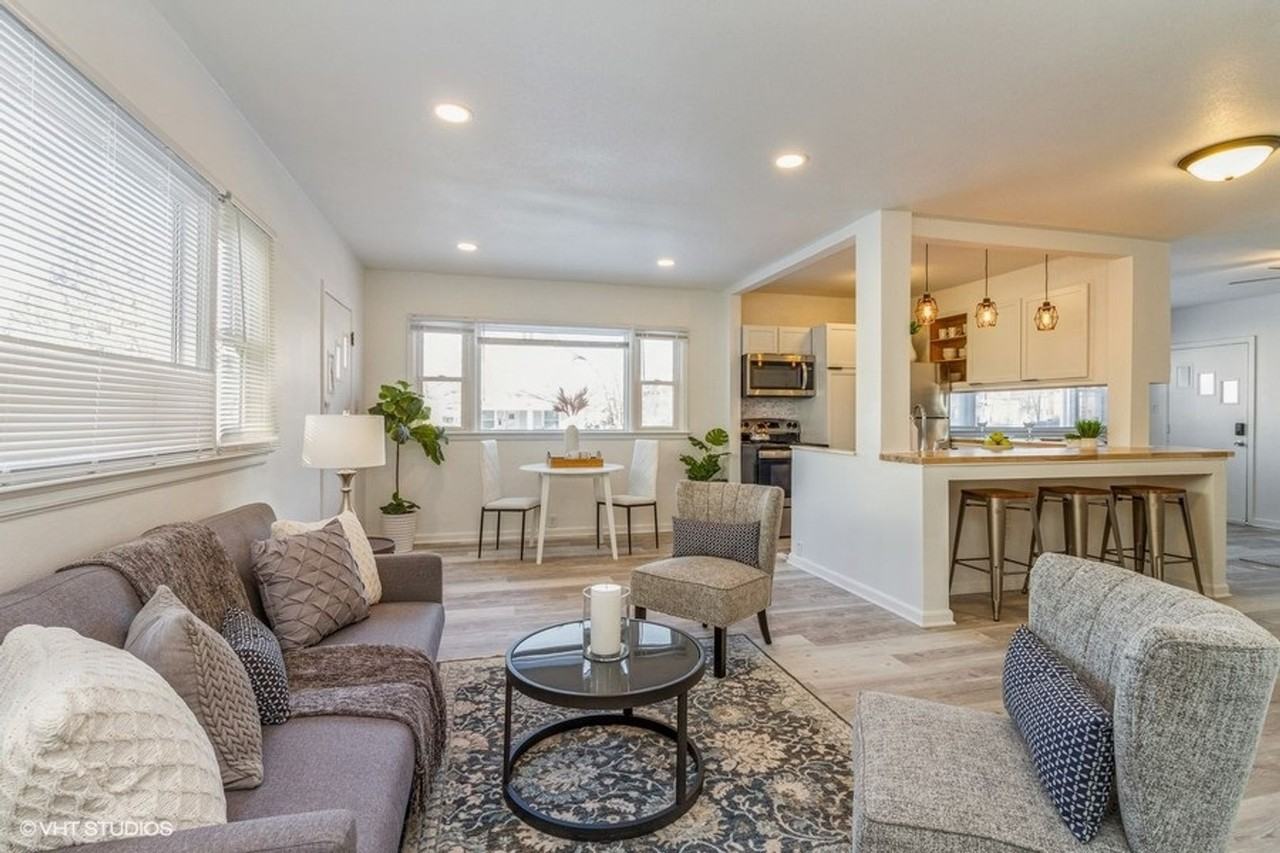 1908 8th St - Photo 2 of 24