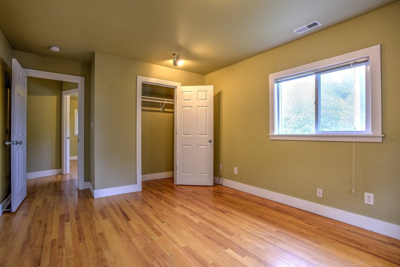 4860 14th Ave Sw - Photo 3 of 18