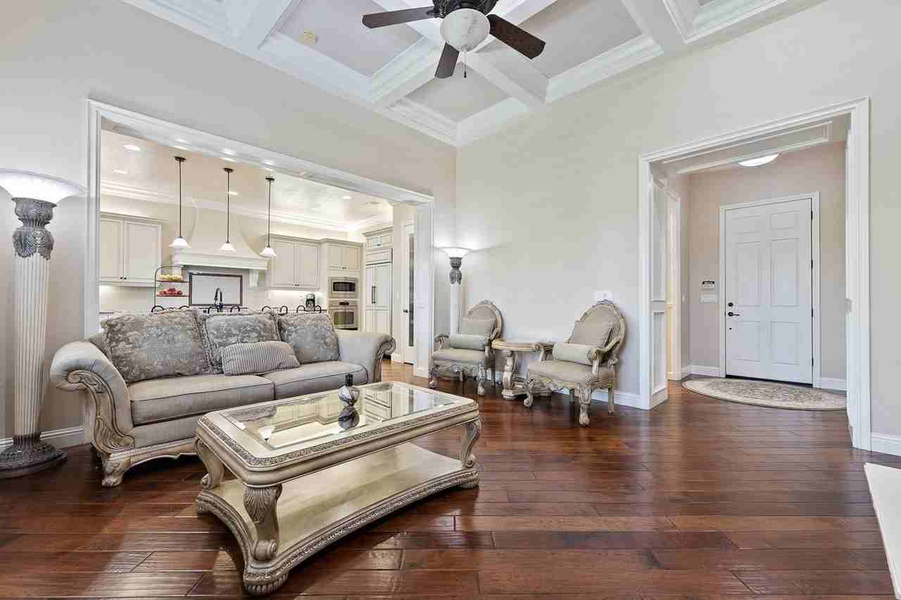 1759 N Piccadilly Ln - Photo 4 of 26