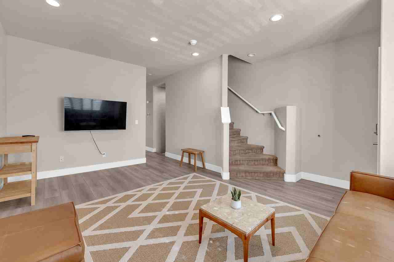 4086 Anthony James Ct - Photo 3 of 27