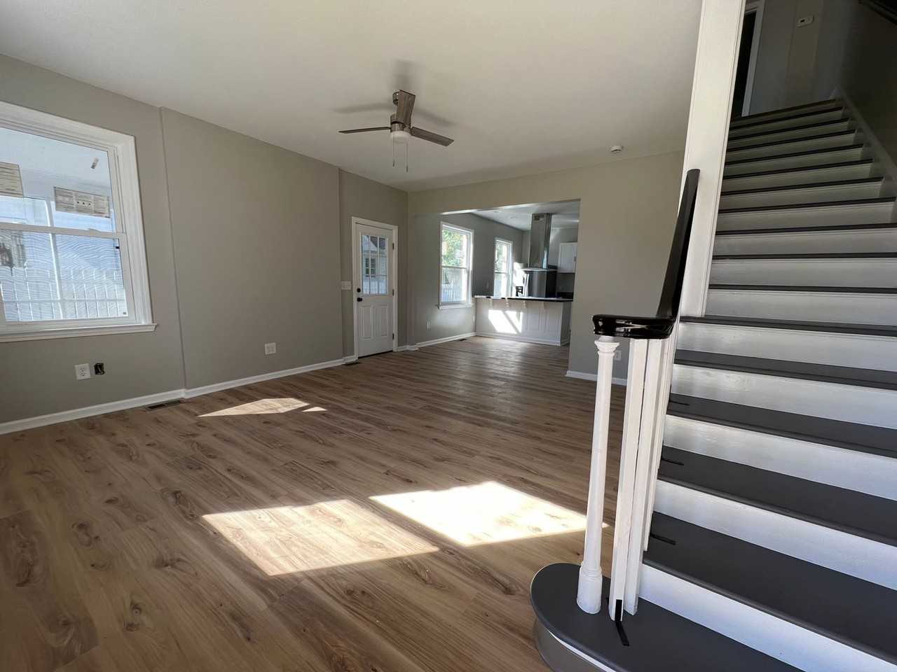 304 S Layton Ave - Photo 2 of 24