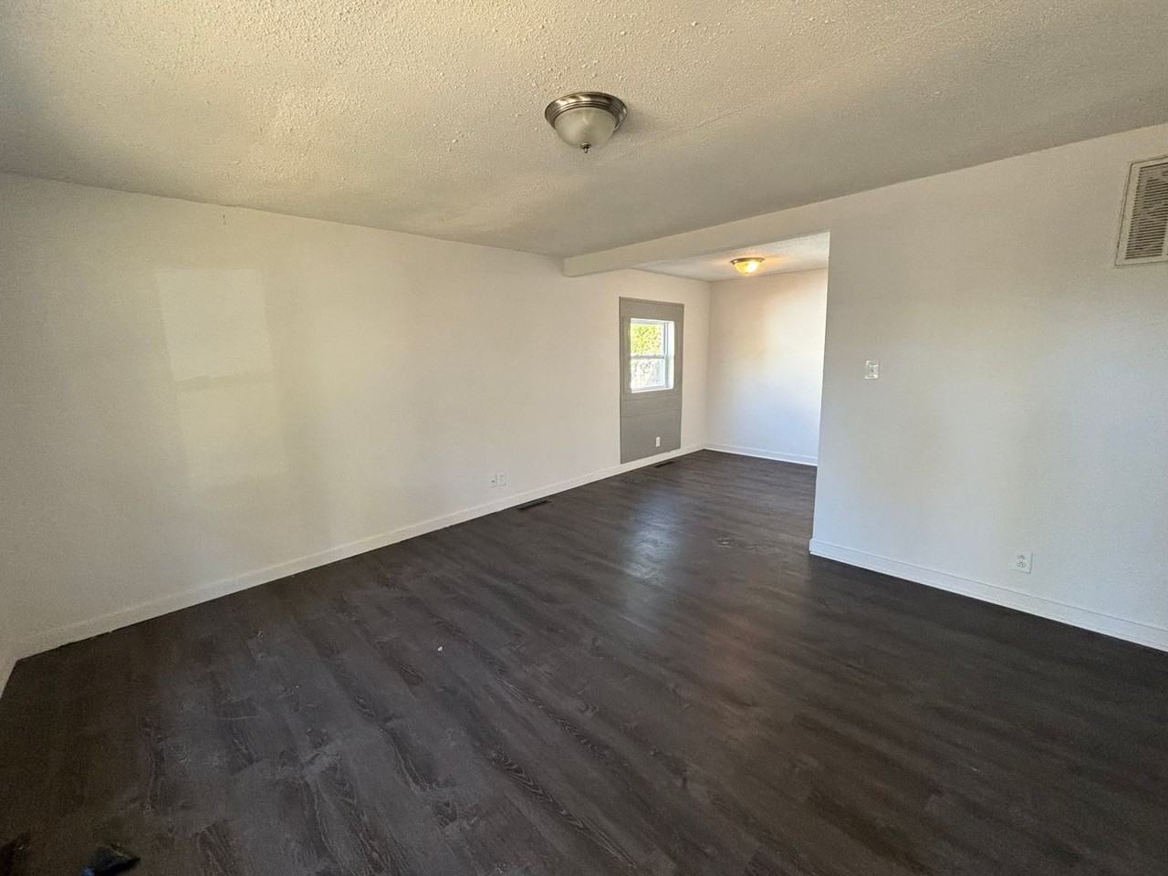 3120 Se Fremont St - Photo 2 of 11