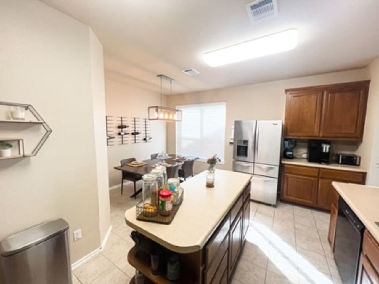 3816 Bandice Ln - Photo 4 of 19