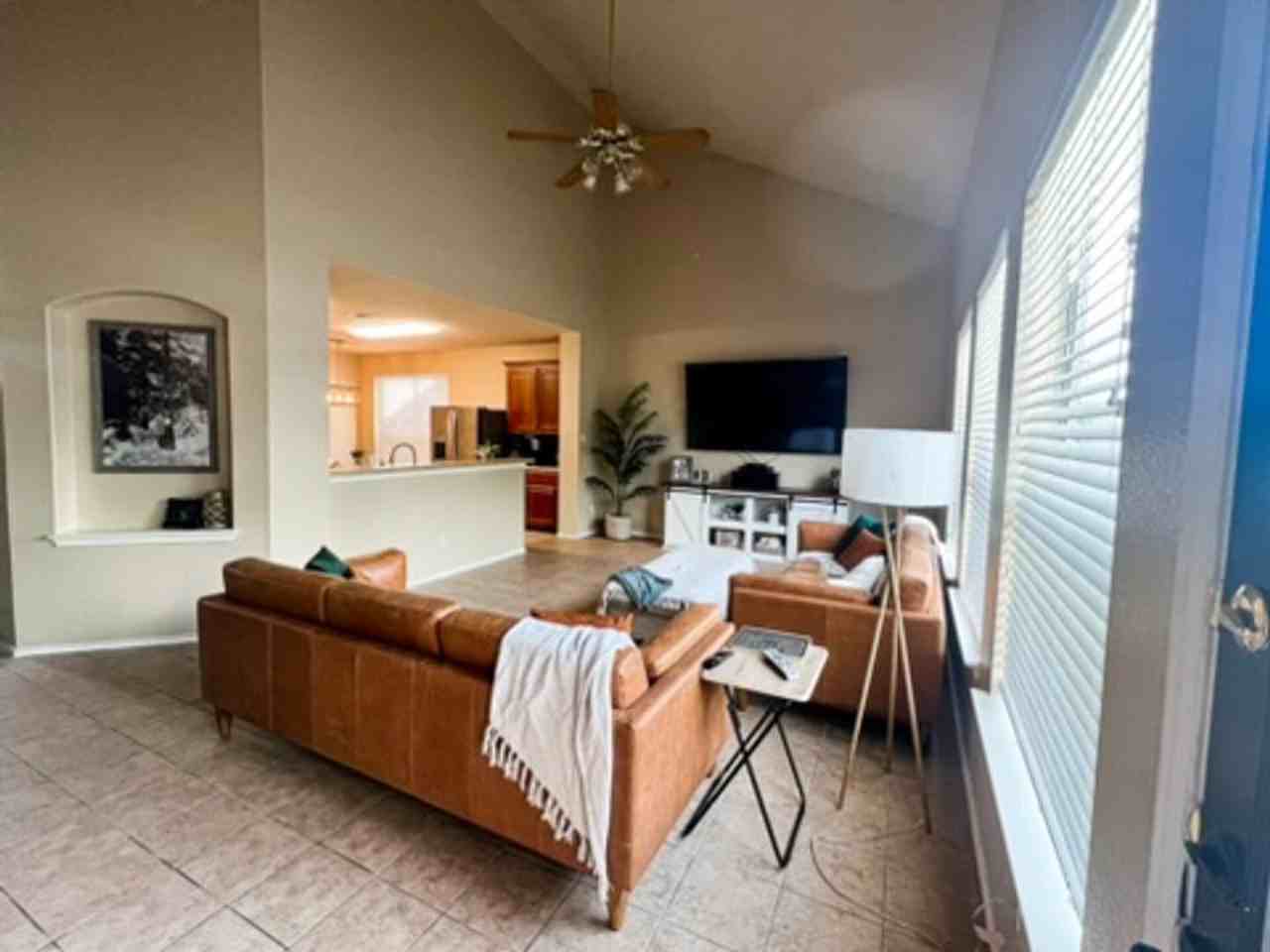 3816 Bandice Ln - Photo 6 of 19