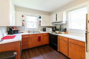 featured image of 824 W Beechwood Ave