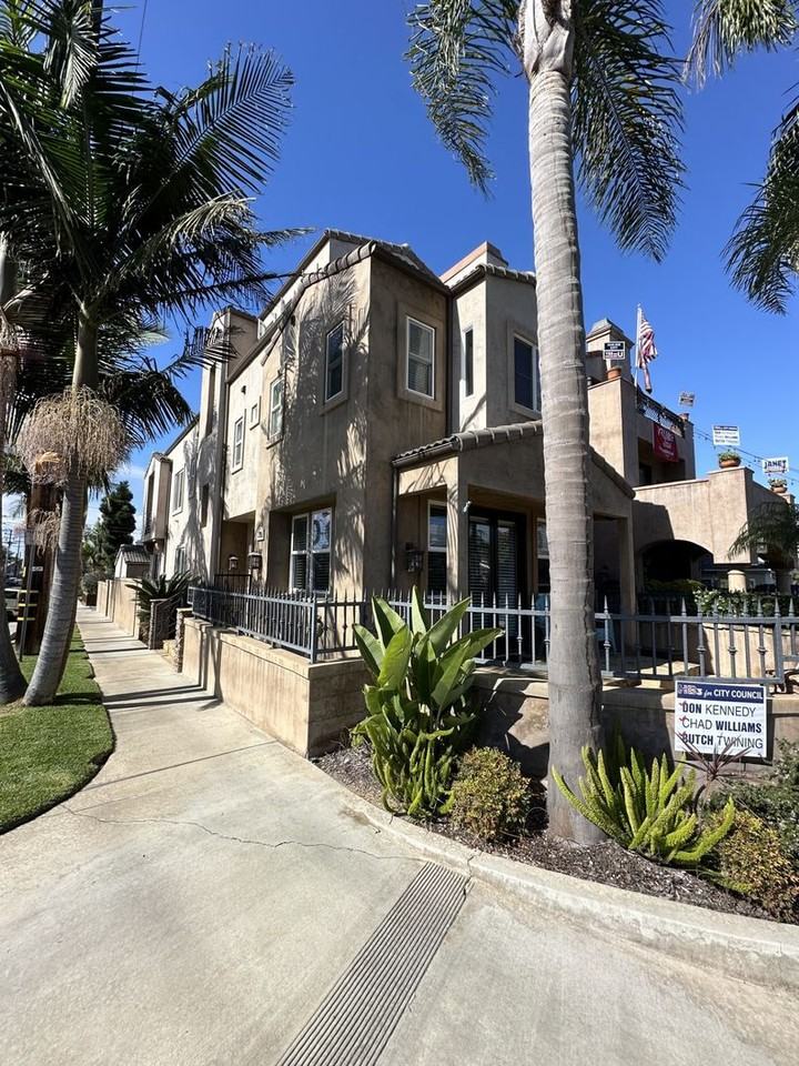 901 Huntington St - Photo 2 of 33