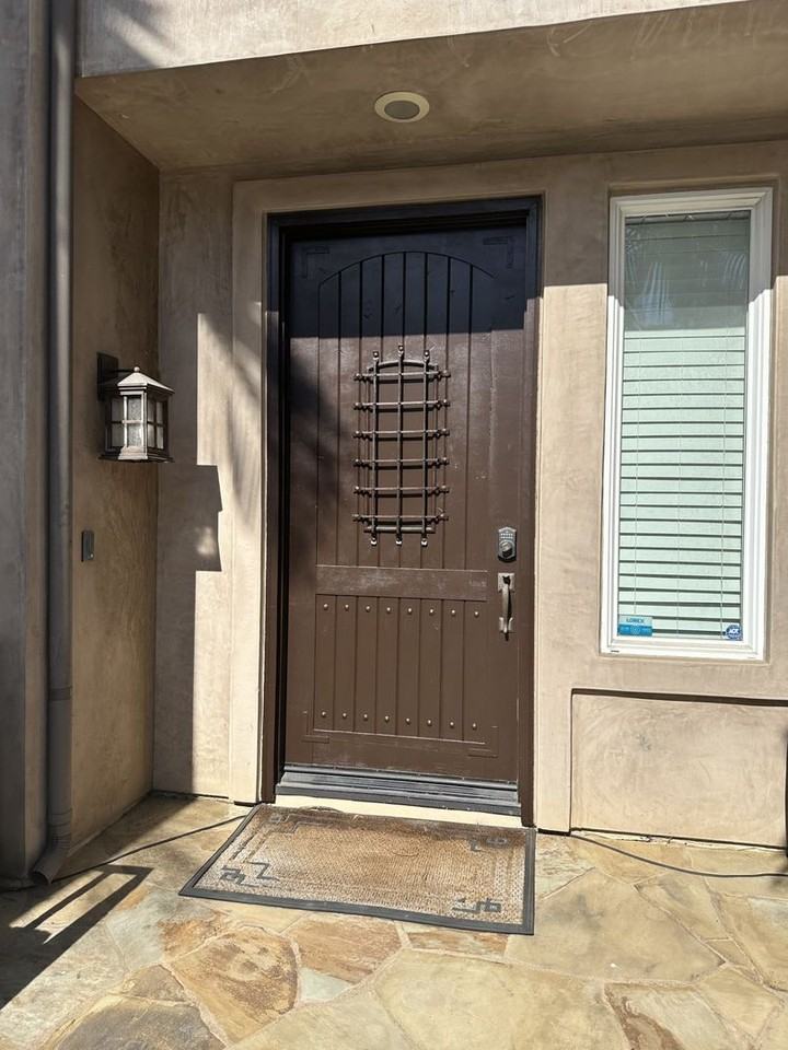 901 Huntington St - Photo 3 of 33