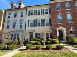 featured image of 941 Basswood Dr