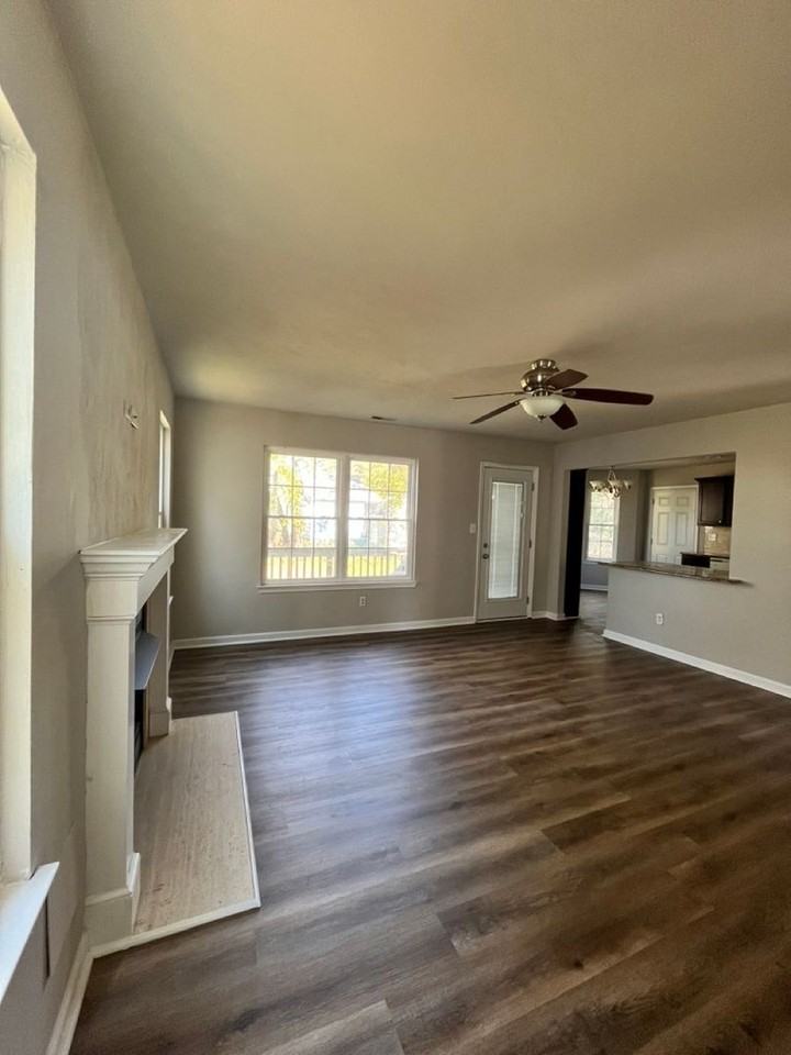 1254 W 27th St - Photo 2 of 7