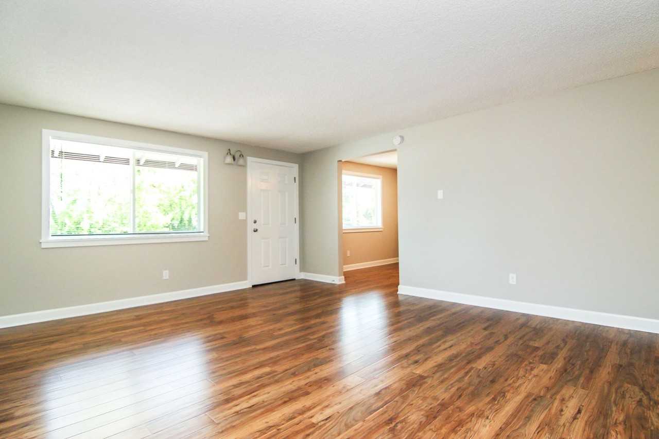 Sunnyside Terrace - Photo 7 of 15