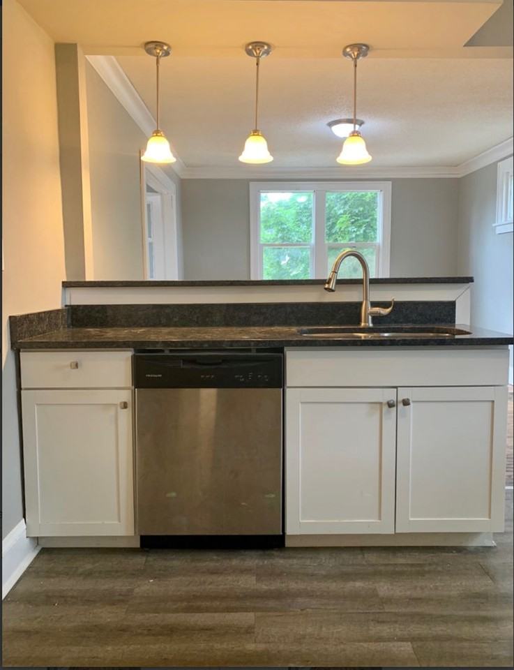 1657 Minnehaha Ave E - Photo 7 of 12