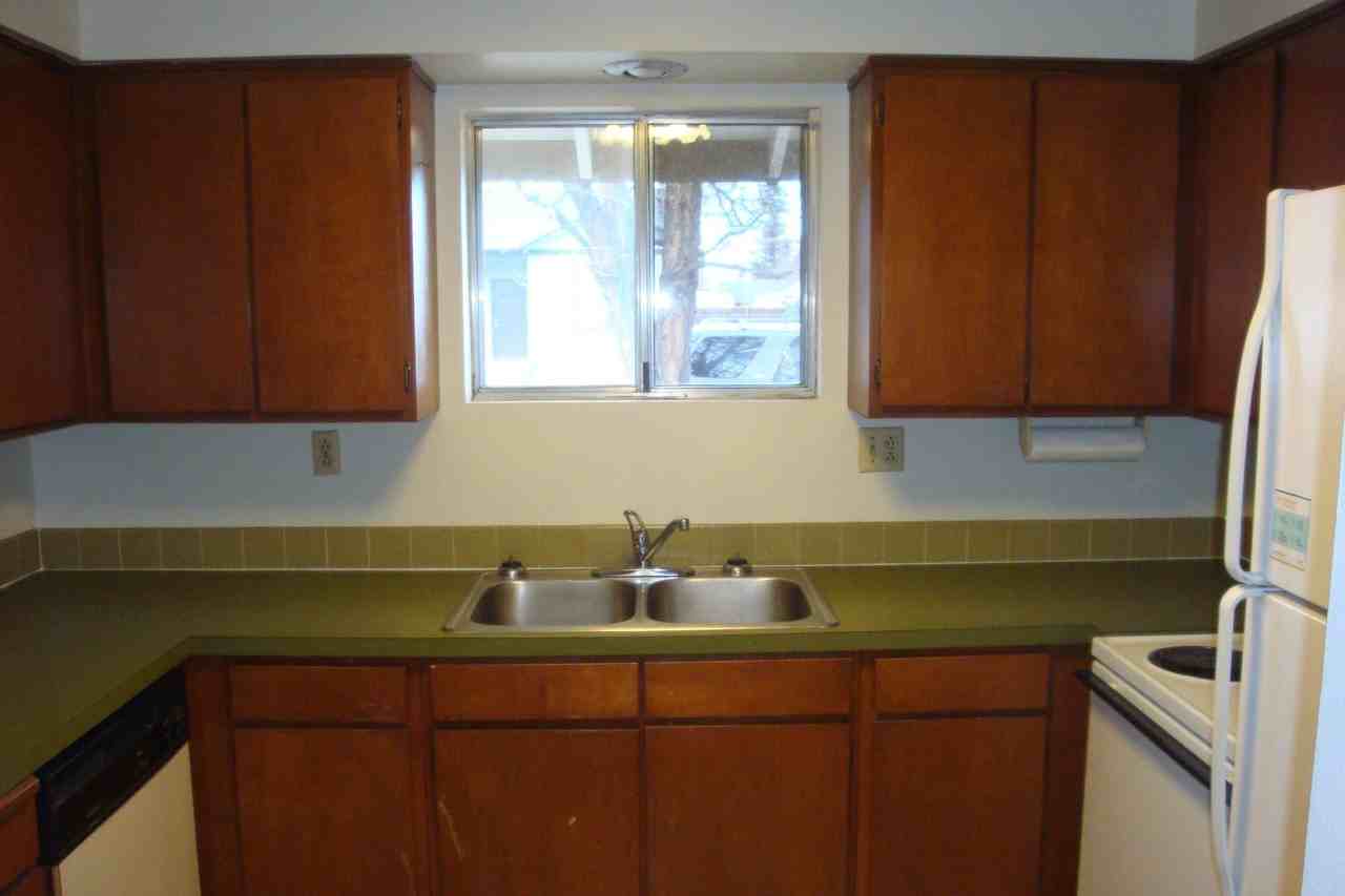 214/228 11th - Photo 3 of 14