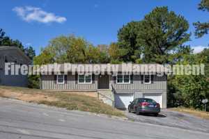 featured image of 7804 Holiday Hills Cir