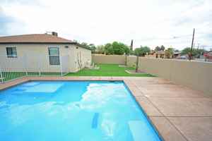 featured image of 1533 E 12th St