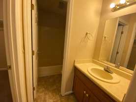10 Robin Hood Rd - Photo 1 of 1