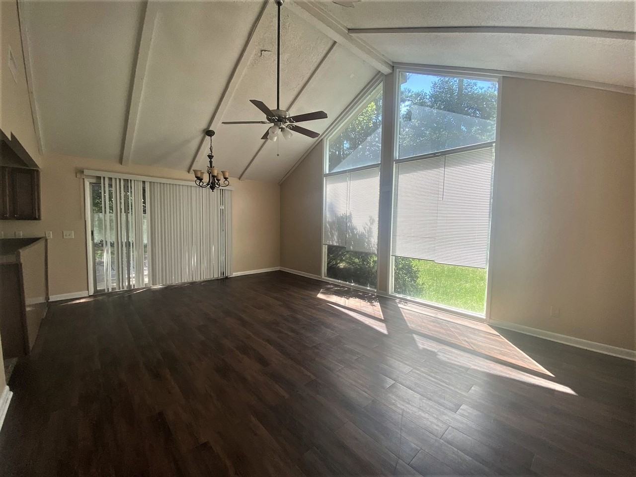 202 Wendwood Dr - Photo 2 of 12