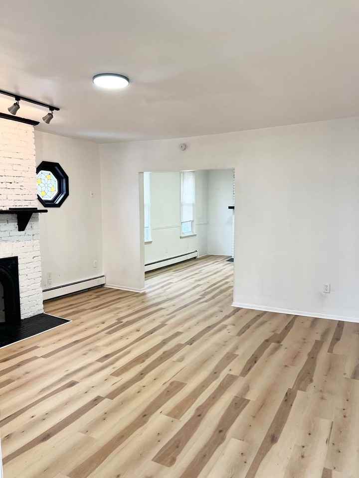 207 Wilbur St - Photo 4 of 26