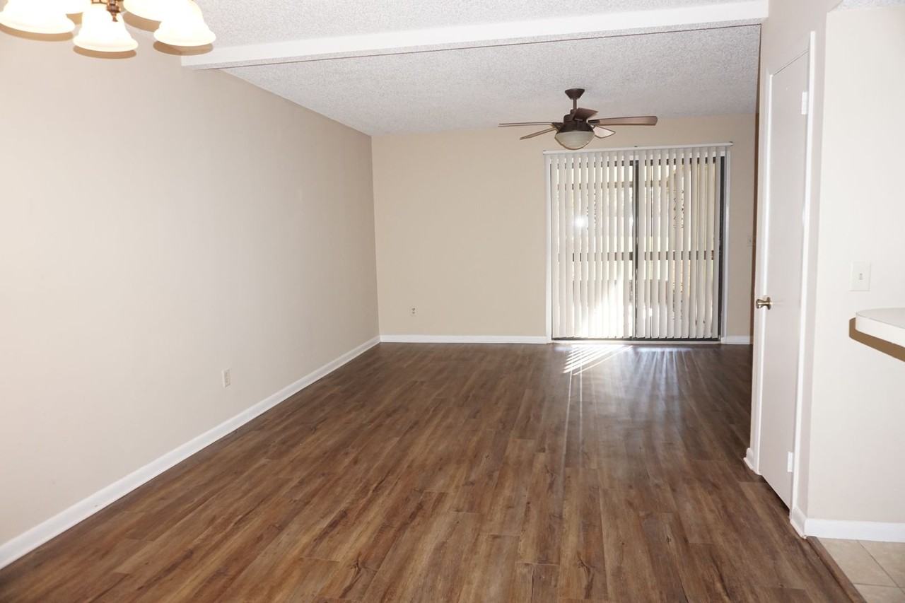 5528 Greatpine Ln S - Photo 4 of 17