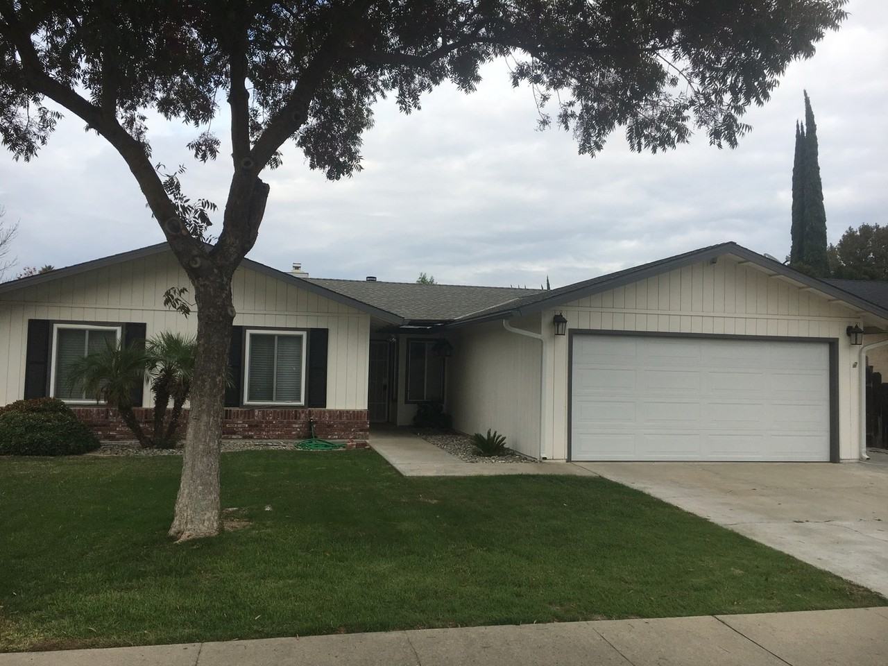 2221 Calcagno St - Photo 2 of 5