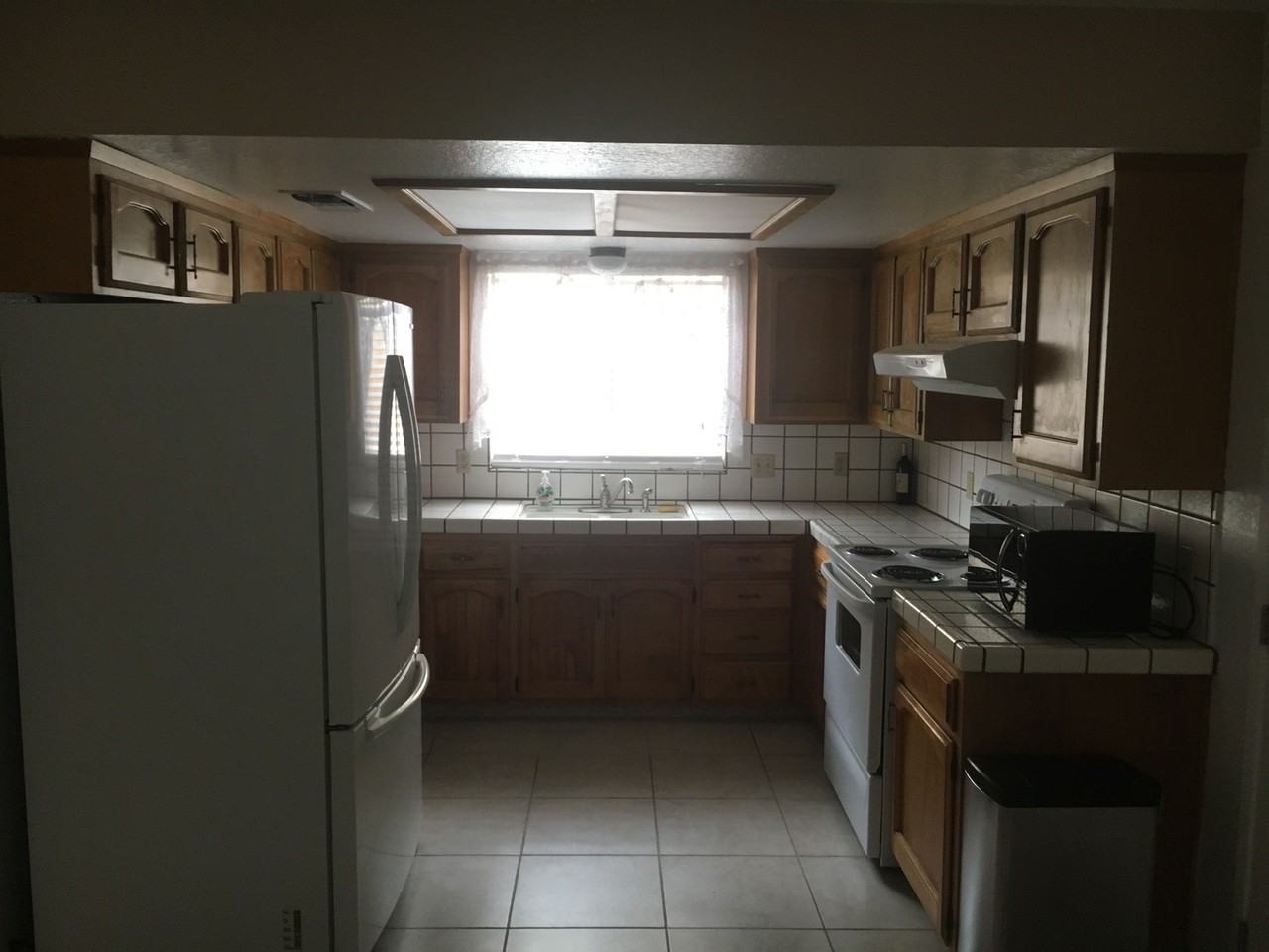 2221 Calcagno St - Photo 4 of 5