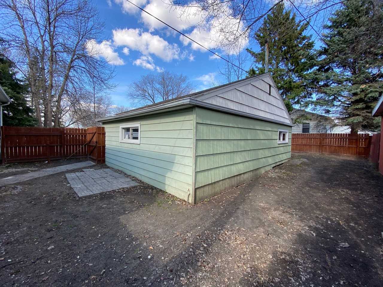 202 15th St S - Photo 6 of 28