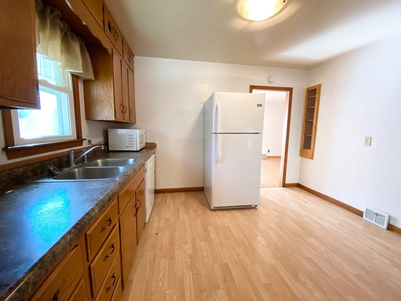 202 15th St S - Photo 7 of 28