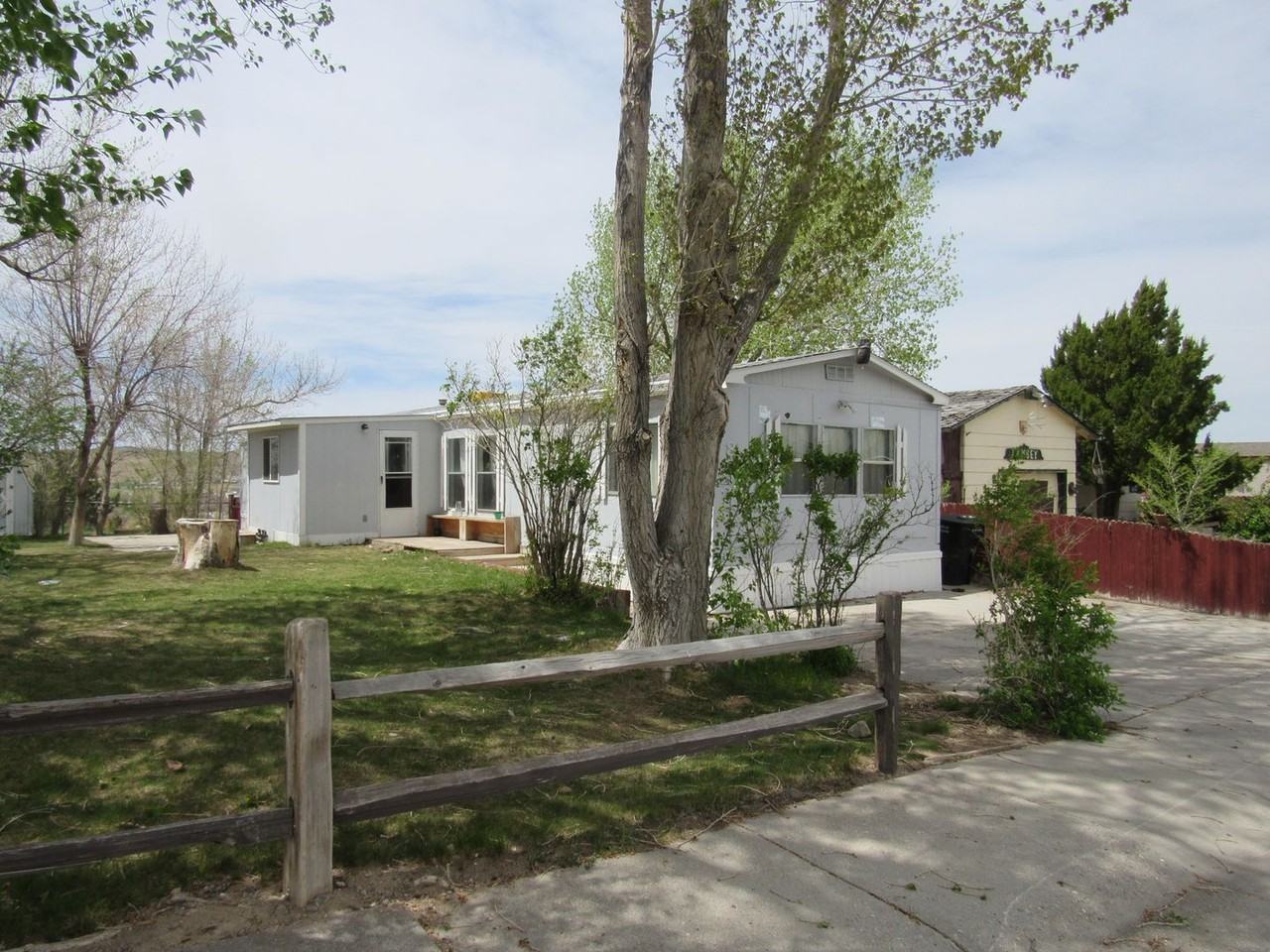 85 Yucca Cir - Photo 2 of 16