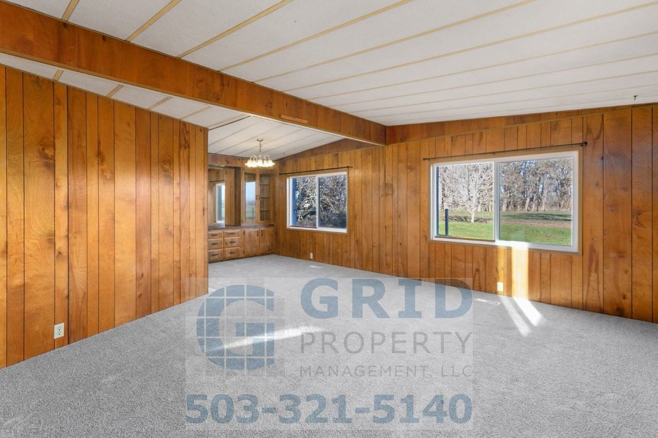 13215 Ballston Rd - Photo 3 of 33