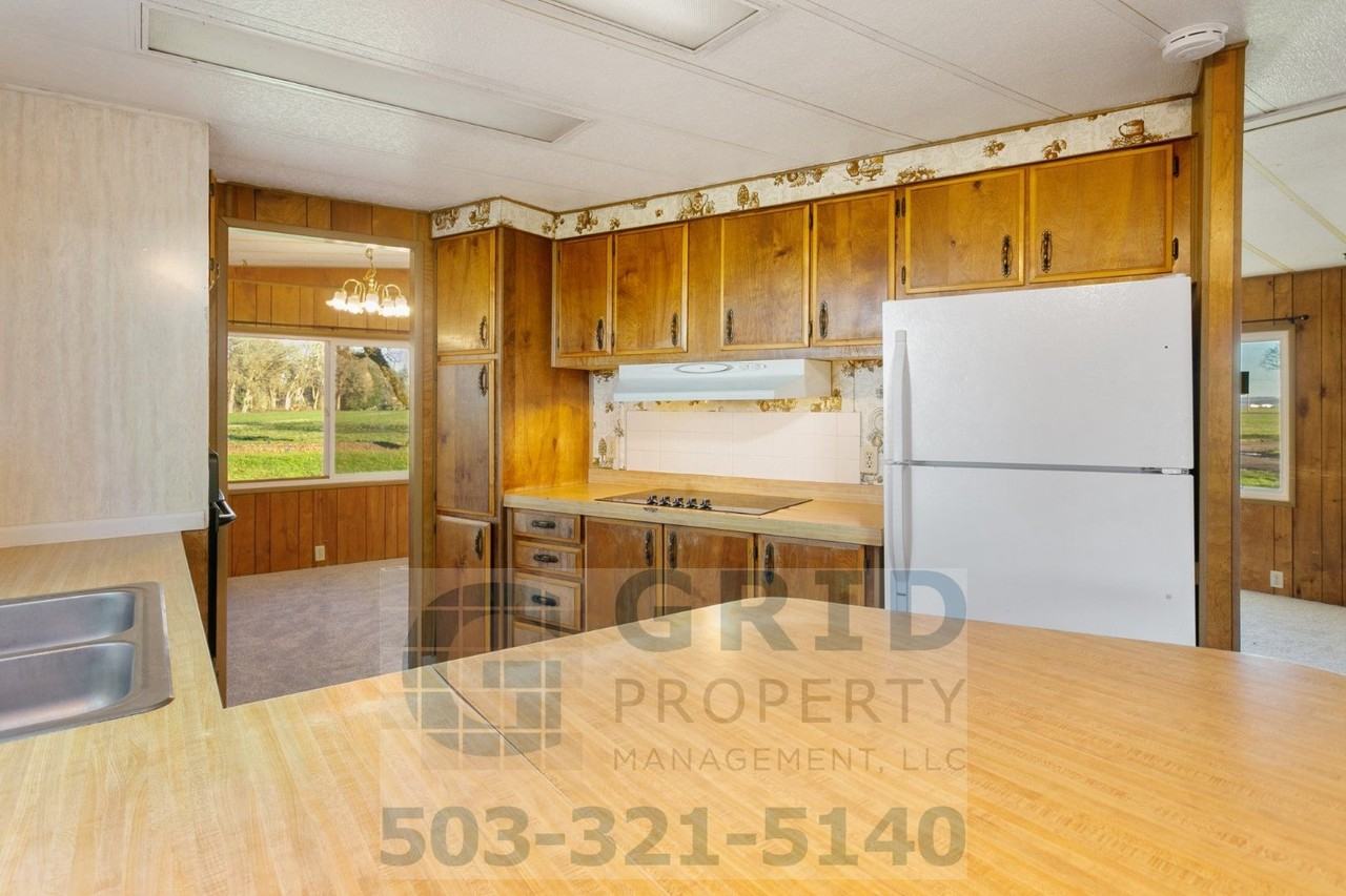 13215 Ballston Rd - Photo 2 of 33