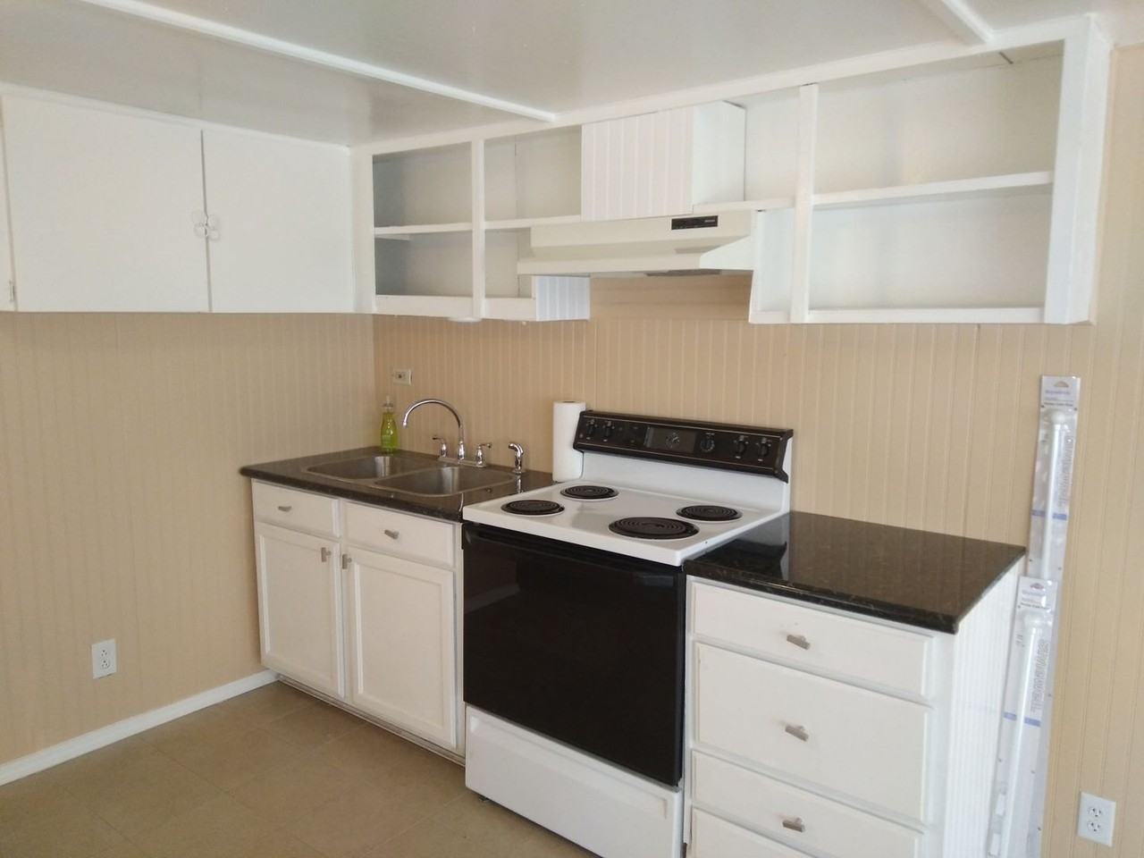 311 W Bonita St - Photo 3 of 35