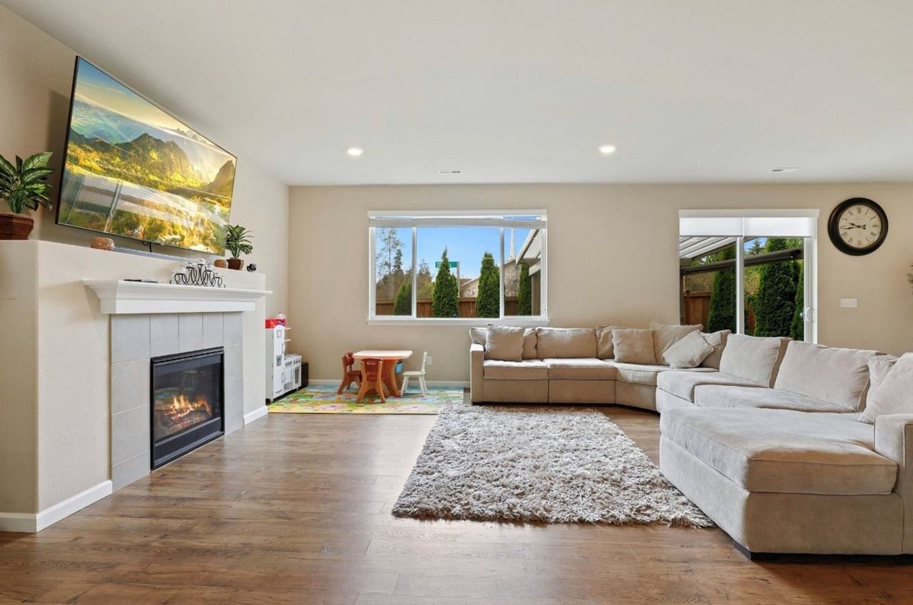 2808 S 376th Pl - Photo 2 of 25