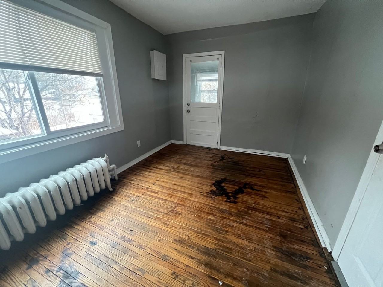 2356 Thomas Ave N #2 - Photo 5 of 5