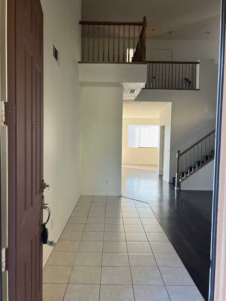 1404 Pearson Springs Ct - Photo 3 of 14