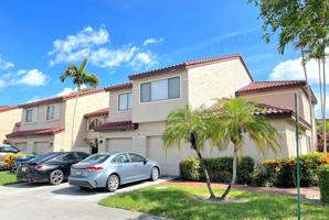 featured image of 3613 Inverrary Blvd W