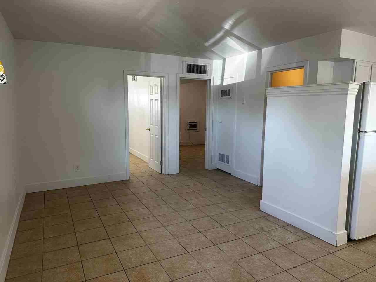 13913 N Palm St #11 - Photo 4 of 10